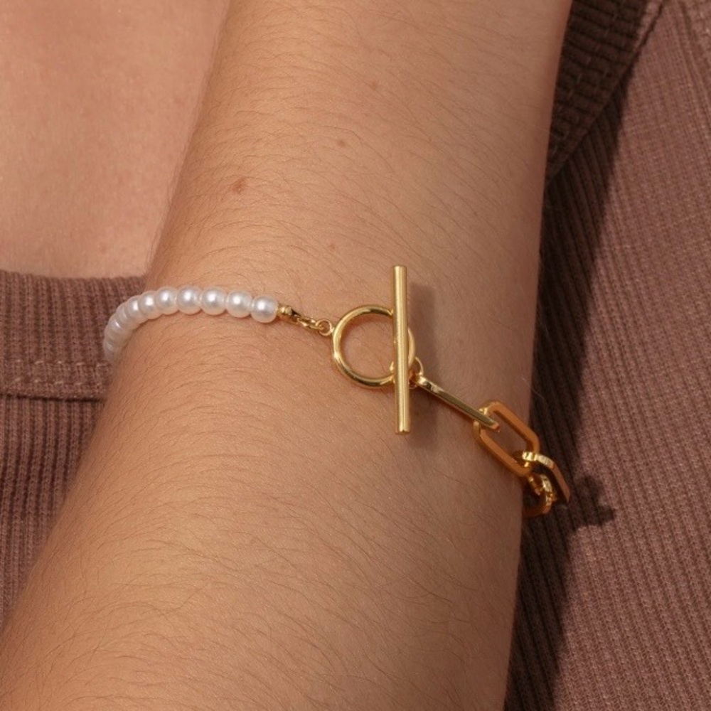 NEW Uncommon James Chain and Pearl Bracelet